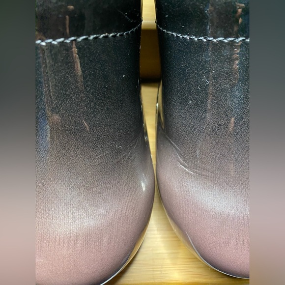 Sanita Pink ombré Patent Clogs Size 9 - Picture 2 of 10